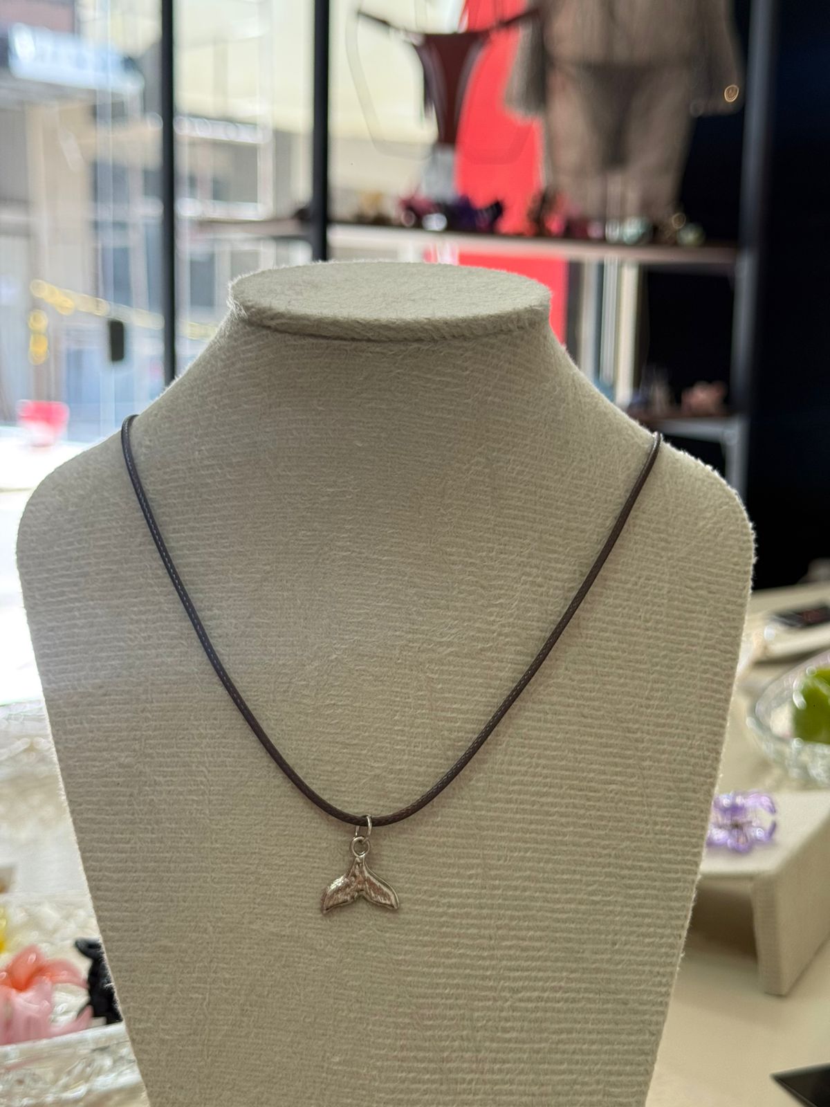 Colar cauda de sereia prateada