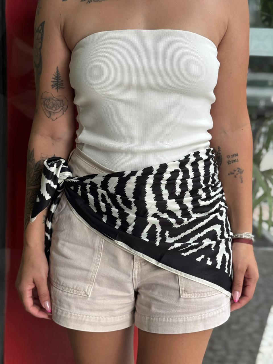 Lenço Estampado Preto & Off – Animal Print