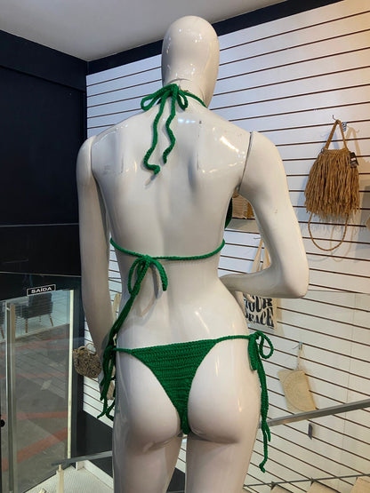Biquíni de Crochê Verde – Top Triângulo + Calcinha Ajustável