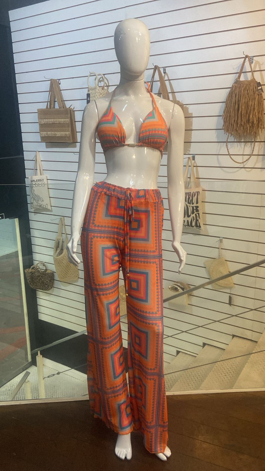 Conjunto Saída + Biquíni Geométrico Laranja