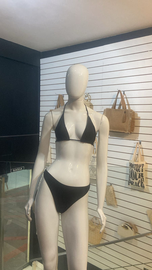 Biquíni Preto Clássico