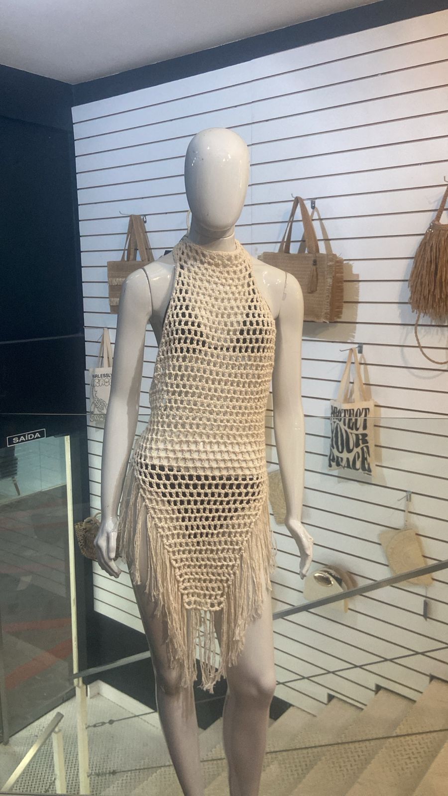 Saída de Praia Crochê com Franjas – Gola Alta Off-White