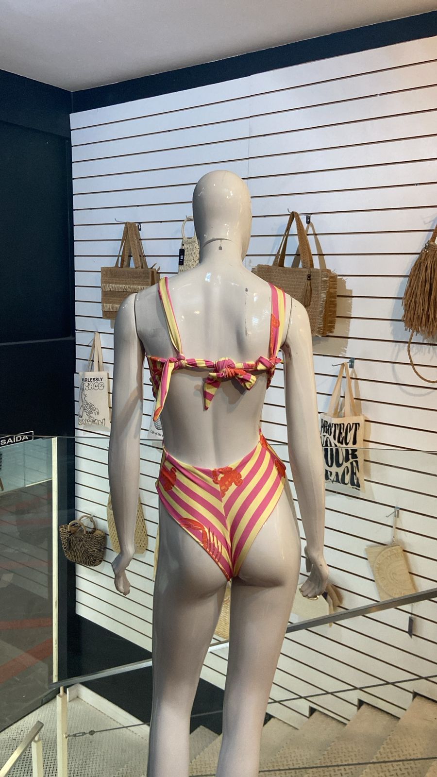 Maiô Listrado Lagosta com Argola