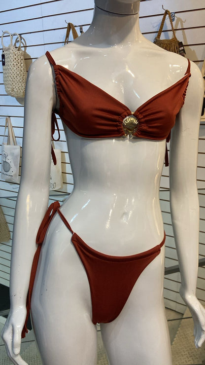 Biquíni Terracota com Concha Dourada