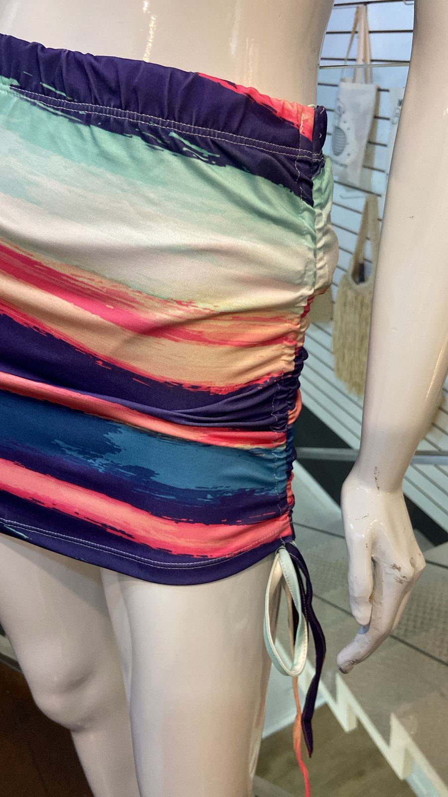 Conjunto Listrado Colorido com Saia Ajustável