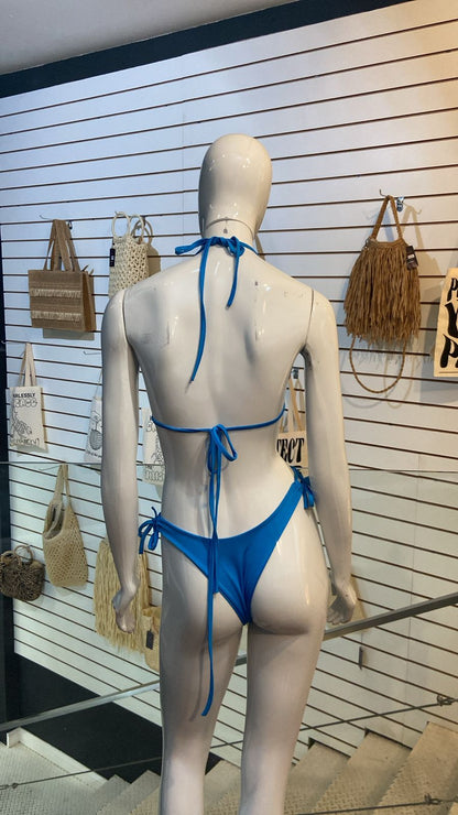 Conjunto Azul com Saia Ajustável