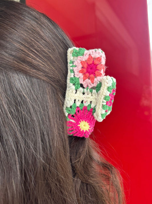 Piranha de Cabelo Croche off com flores