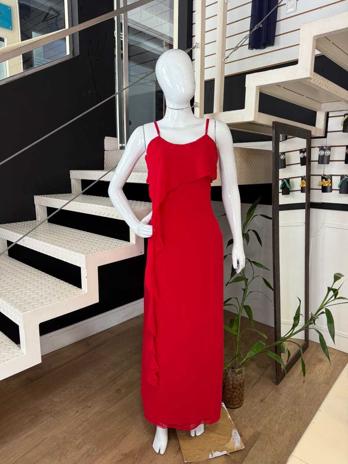Vestido Longo Vermelho com Babado Assimétrico