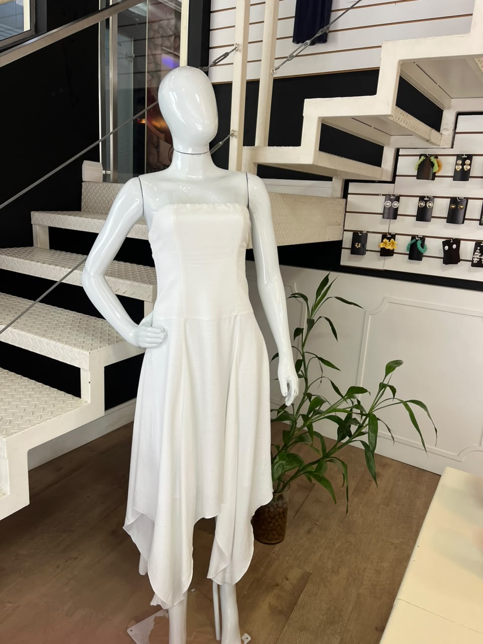 Vestido Midi Assimétrico Branco