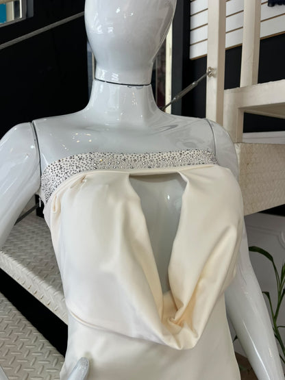 Vestido Branco com Strass e Franjas