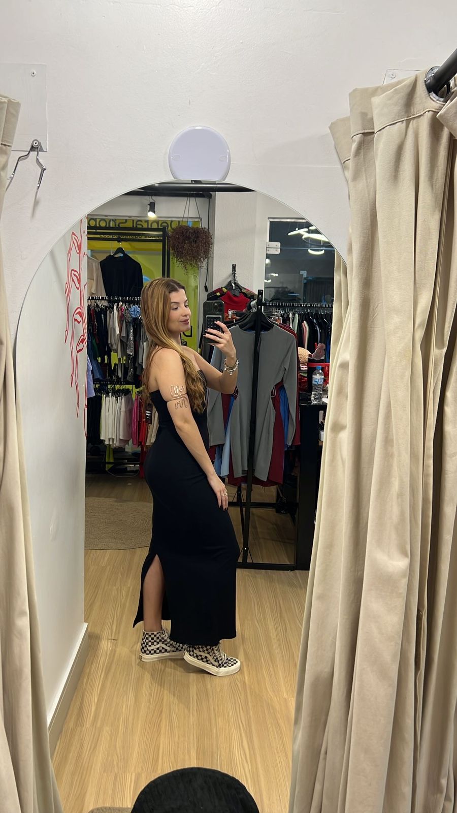 Vestido midi tomara que caia canelado