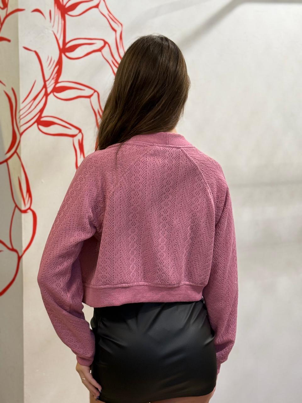 Cardigã Cropped em Malha trabalhada