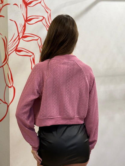 Cardigã Cropped em Malha trabalhada