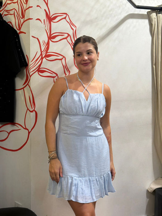 Vestido com babados e amarração