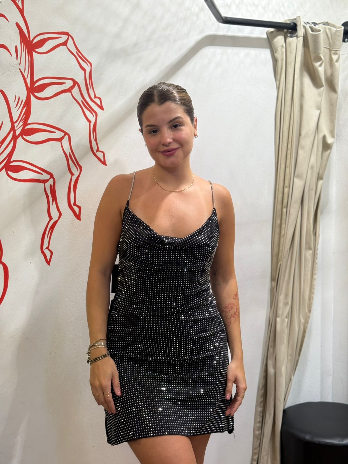 Vestido todo em strass termocolados