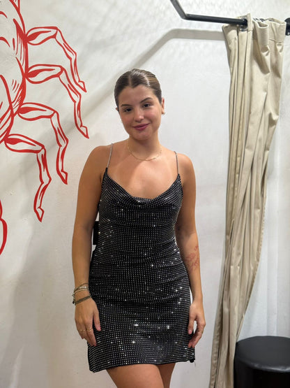 Vestido todo em strass termocolados