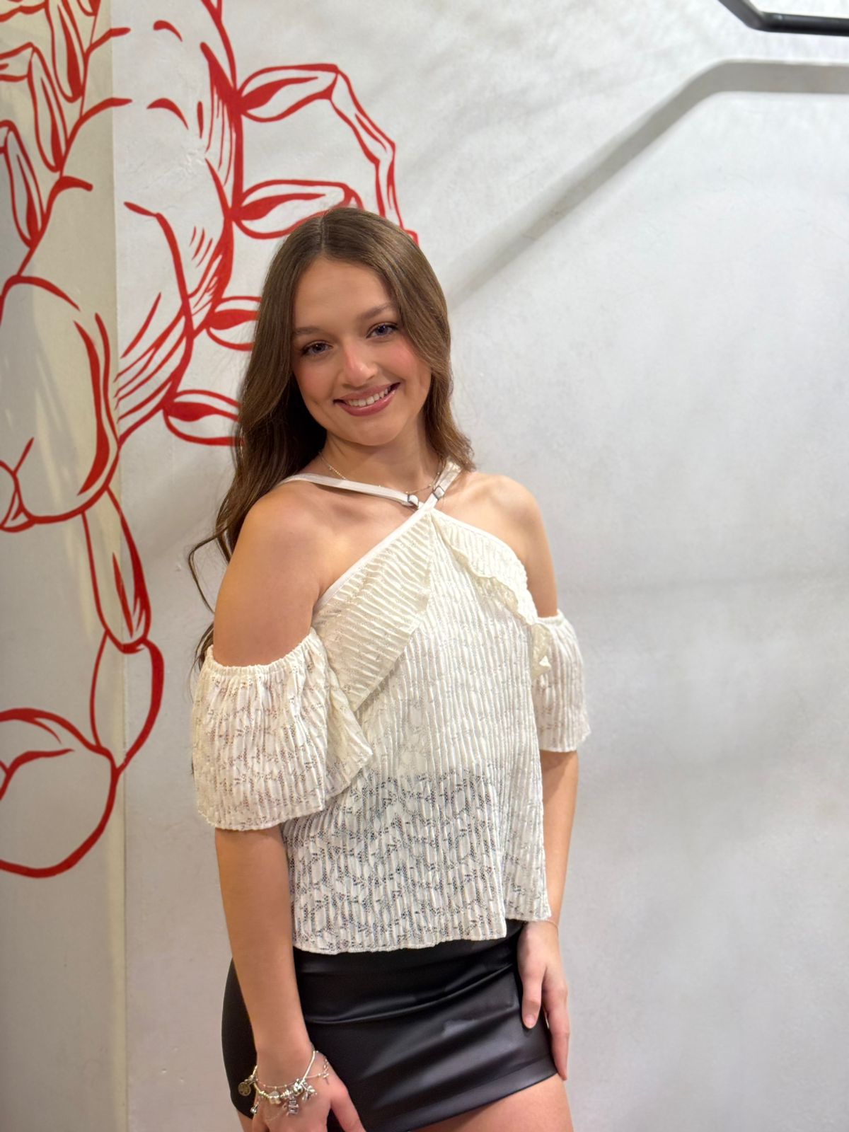 Cropped babados de renda