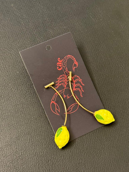 Brinco Limão com detalhes dourados