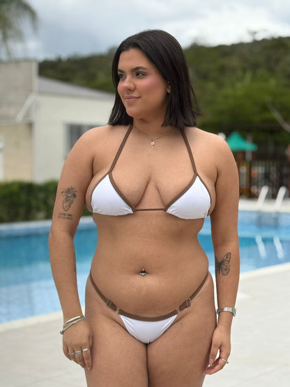 Biquíni Cortininha Branco com detalhes Marrom
