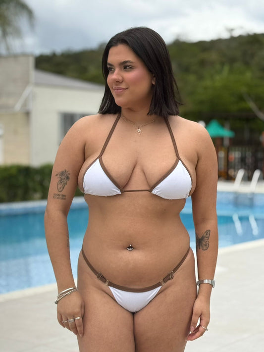 Biquíni Cortininha Branco com detalhes Marrom