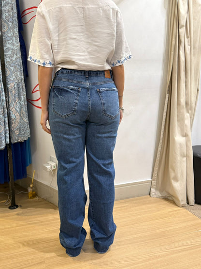 Calça jeans escuro sem barra