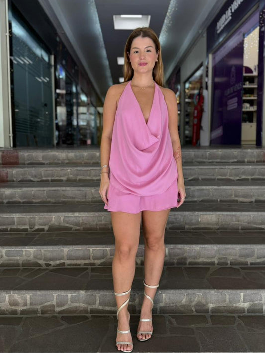 Conjunto Rosa com Blusa de Amarração e Saia