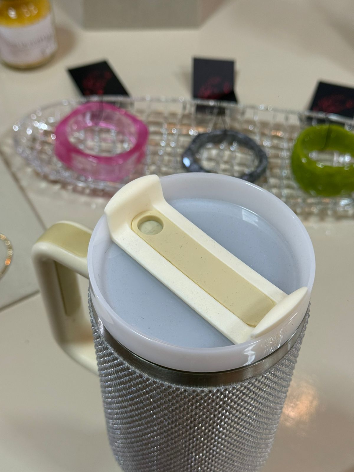 Copo Térmico Off White com Strass